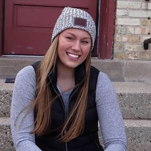 Meet your Posher, Kelsey